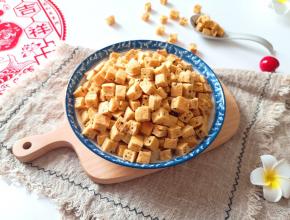 香酥可口的棋子馍。