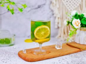 这样青提柠檬茉莉绿茶就做好啦！