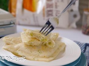 葱花饼掰开看看，里面全是大七孔，非常非常松软，有葱花就是香。