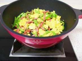 翻炒均匀。