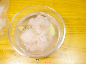 虾去壳用姜浸泡去腥