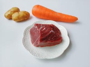 焖饭最好选用牛里脊来做比较嫩。