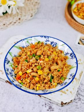 老少皆宜的一道焖饭，喜欢的做起来。