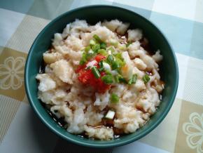 再加点葱花剁椒。