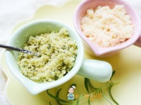 容易做完感觉肉松不够细腻没有关系，我们拿出来用料理棒打几下就行，千万不要打太久容易变成粉末