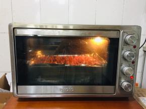 再次入烤箱继续烘烤1个小时！（没有烤箱的也可以直接拿到太阳底下暴晒三天左右就可以了！）