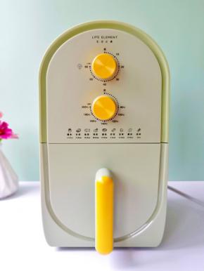 开启空气炸锅200度烤10分钟就可以。