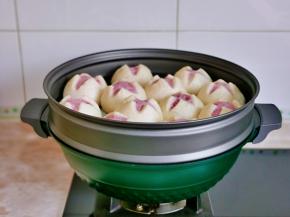 打开锅盖双色开花馒头登场。
