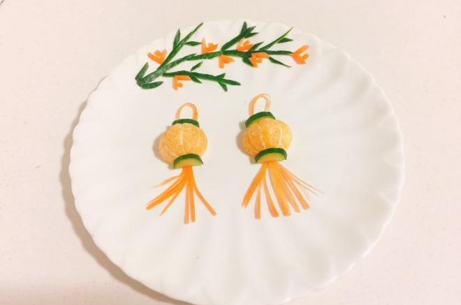 大红灯笼高高挂