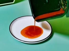 四个鸡腿的油脂你们自己看吧！你还会带你的孩子吃KFC吗？