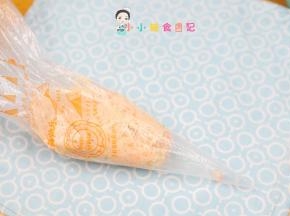 装入裱花袋这样很容易酿进去