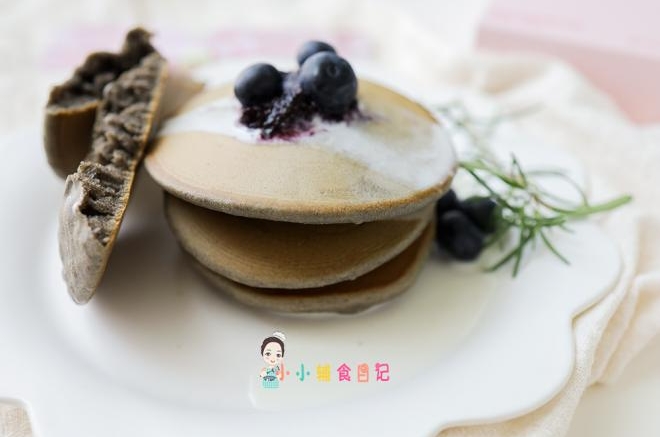 12个月以上辅食黑芝麻酱松饼