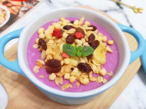 加入水果燕麦脆。