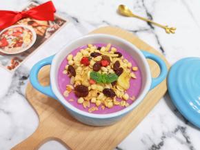 营养丰富又好吃的紫薯燕麦思慕雪就做好了。