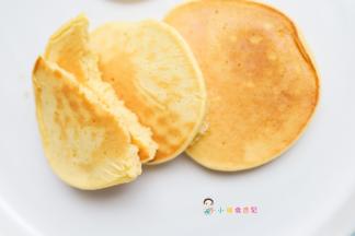 一定要小火做哦 煤气炉的火很大中间可以关火这样会比较均匀