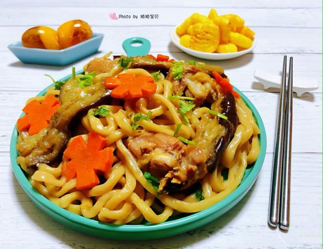 鸡腿茄子焖面