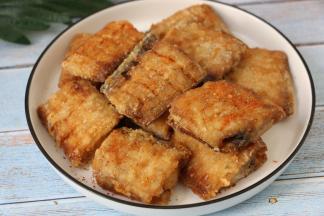 吃的时候可以撒一些辣椒粉，孜然粉，味道更佳。