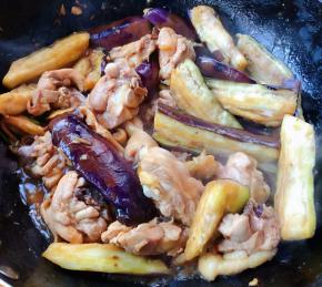 茄子炒出多余的水份