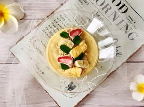 用薄荷叶装饰即可。