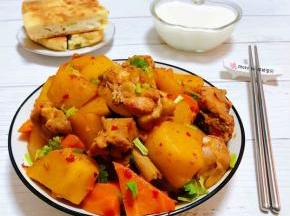 搭配葱花饼和牛奶一起吃营养丰富