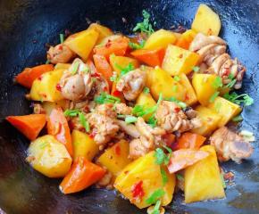 炖至汤汁不多时放入盐和味精调味均匀最后撒上香菜提鲜即可出锅享用