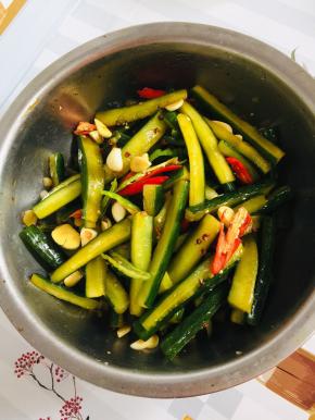 抓拌均匀，放入冰箱冷藏保存即可，随吃随取！特别的方便！