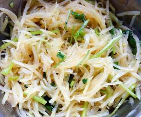 拌匀入味即可食用