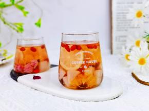 夏天多喝热茶，养生又美容。