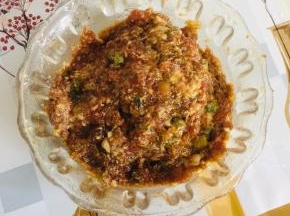 这是昨晚包饺子剩下的肉馅儿！