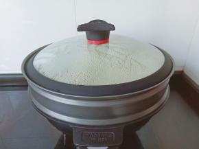 大火将清水烧开，放上蒸屉大火蒸10分钟左右。