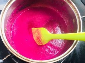 搅拌均匀至白凉粉融化！