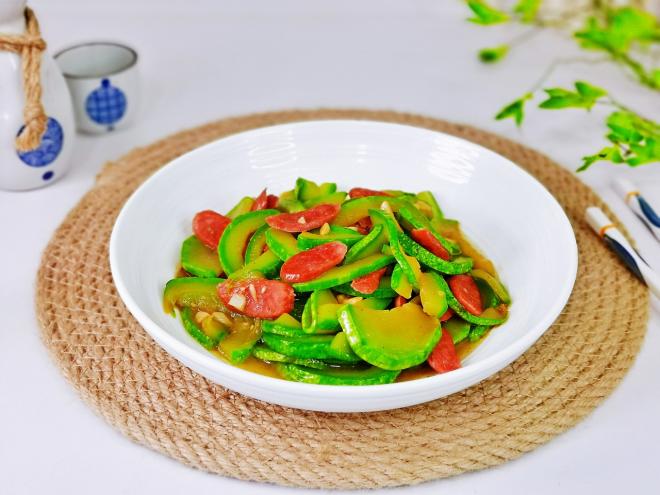 西葫芦炒香肠