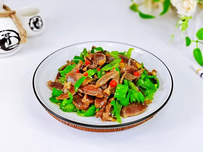 青椒炒鸡胗