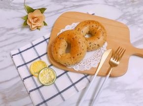 黑芝麻贝果完成