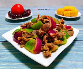 搭配水果和炸鲜奶一起吃太棒了