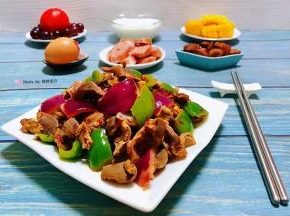 美味佳肴好吃就要多吃点噢