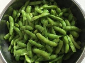 捞出沥干水分备用！



