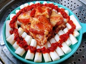 放入烧开水的蒸锅中大火蒸二十五分钟