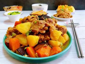 这道美味可口的炖菜也是宴客必备的拿手菜噢