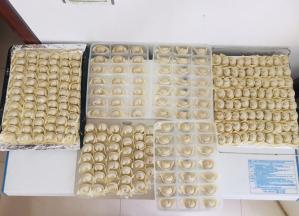 依次包好所有的饺子！