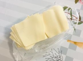 在外面买的饺子皮！（我买了10元钱的！）