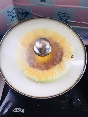 水开，上锅大火蒸十分钟即可！