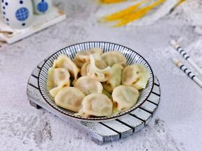 捞出装盘，即可食用。