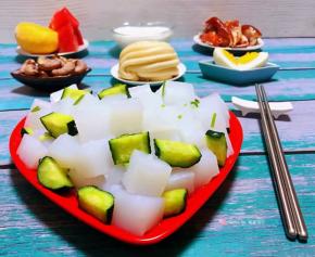 为家人每天换着花样做出营养健康的美食是我最开心的事情