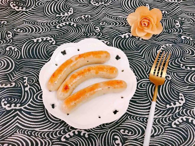 一口爆汁——鸡肉芝士玉米脆皮肠