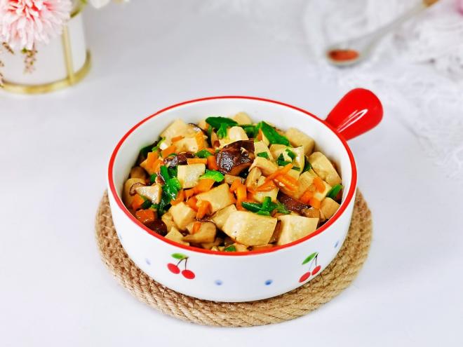 香菇焖豆腐