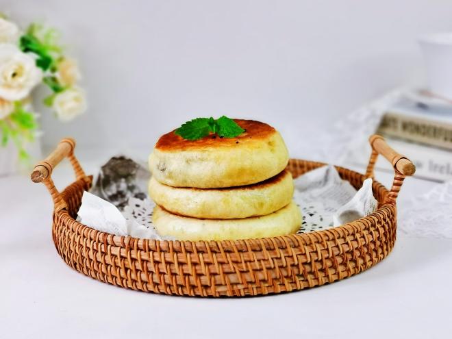 芹菜虾仁鲜肉发面饼