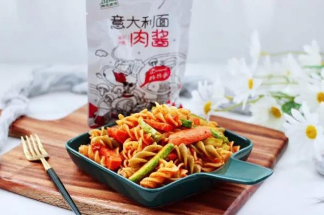 快手黄瓜火腿意面