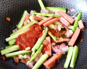 8.加入cook100番茄肉酱