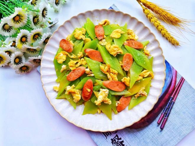 莴笋火腿炒鸡蛋